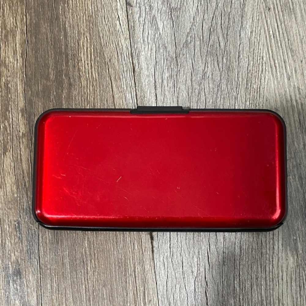 Elegant Extra Thick Aluminum Hard Case Card Holder Red